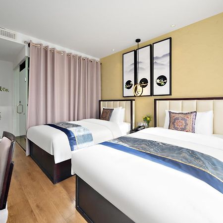 Beijing Tangfu Nanluoguxiang Wang Fu Jing Forbidden City Snack Street Hotel,1 Stop Walking To Airport Express,3 Stop To Tiananmen&Free Laundry Dry Service &Professional Free Tour Ticket Service With English Speaking Staff Exterior photo