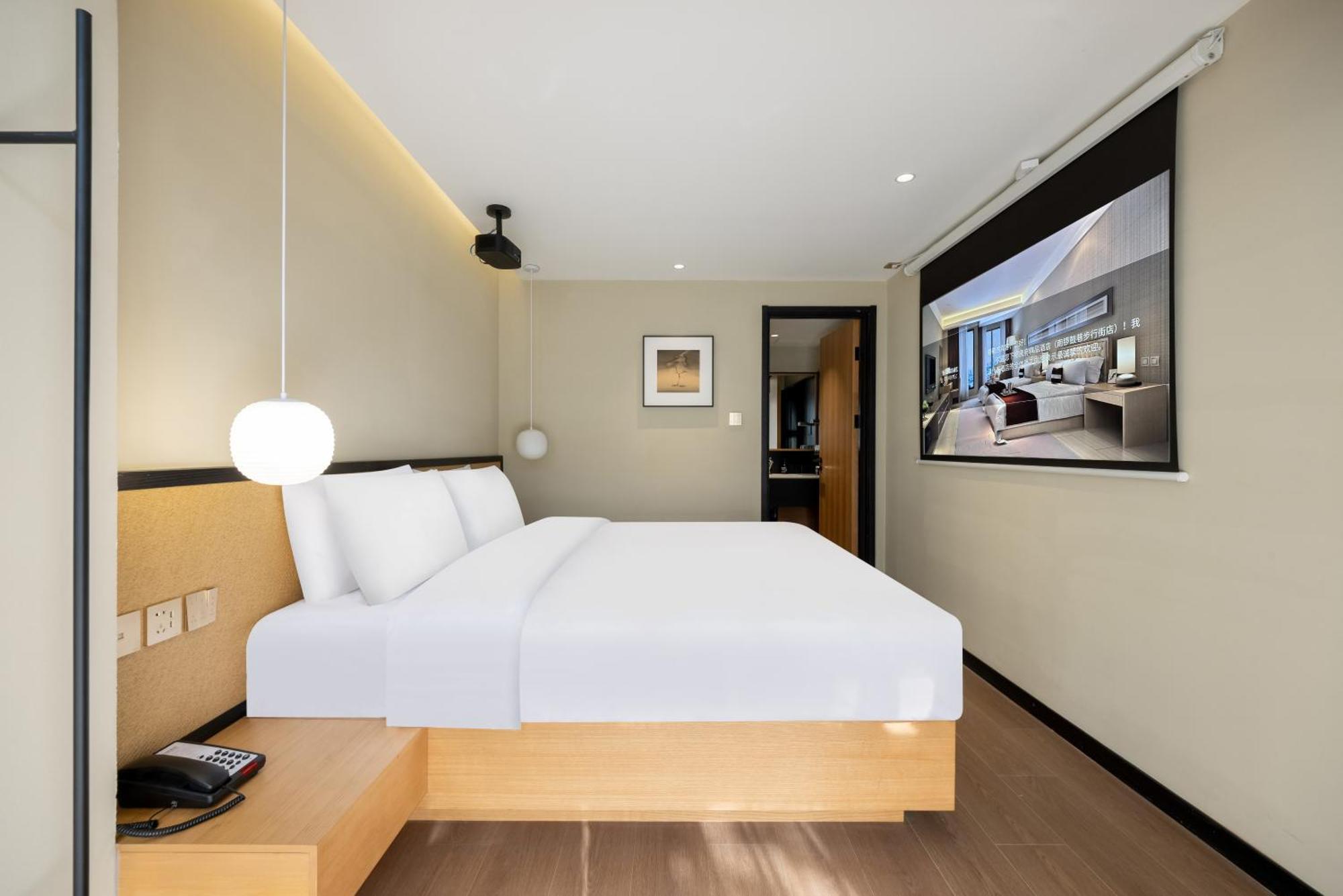 Beijing Tangfu Nanluoguxiang Wang Fu Jing Forbidden City Snack Street Hotel,1 Stop Walking To Airport Express,3 Stop To Tiananmen&Free Laundry Dry Service &Professional Free Tour Ticket Service With English Speaking Staff Exterior photo