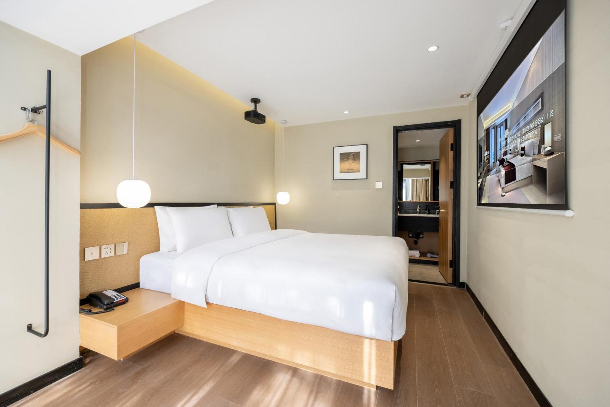 Beijing Tangfu Nanluoguxiang Wang Fu Jing Forbidden City Snack Street Hotel,1 Stop Walking To Airport Express,3 Stop To Tiananmen&Free Laundry Dry Service &Professional Free Tour Ticket Service With English Speaking Staff Exterior photo