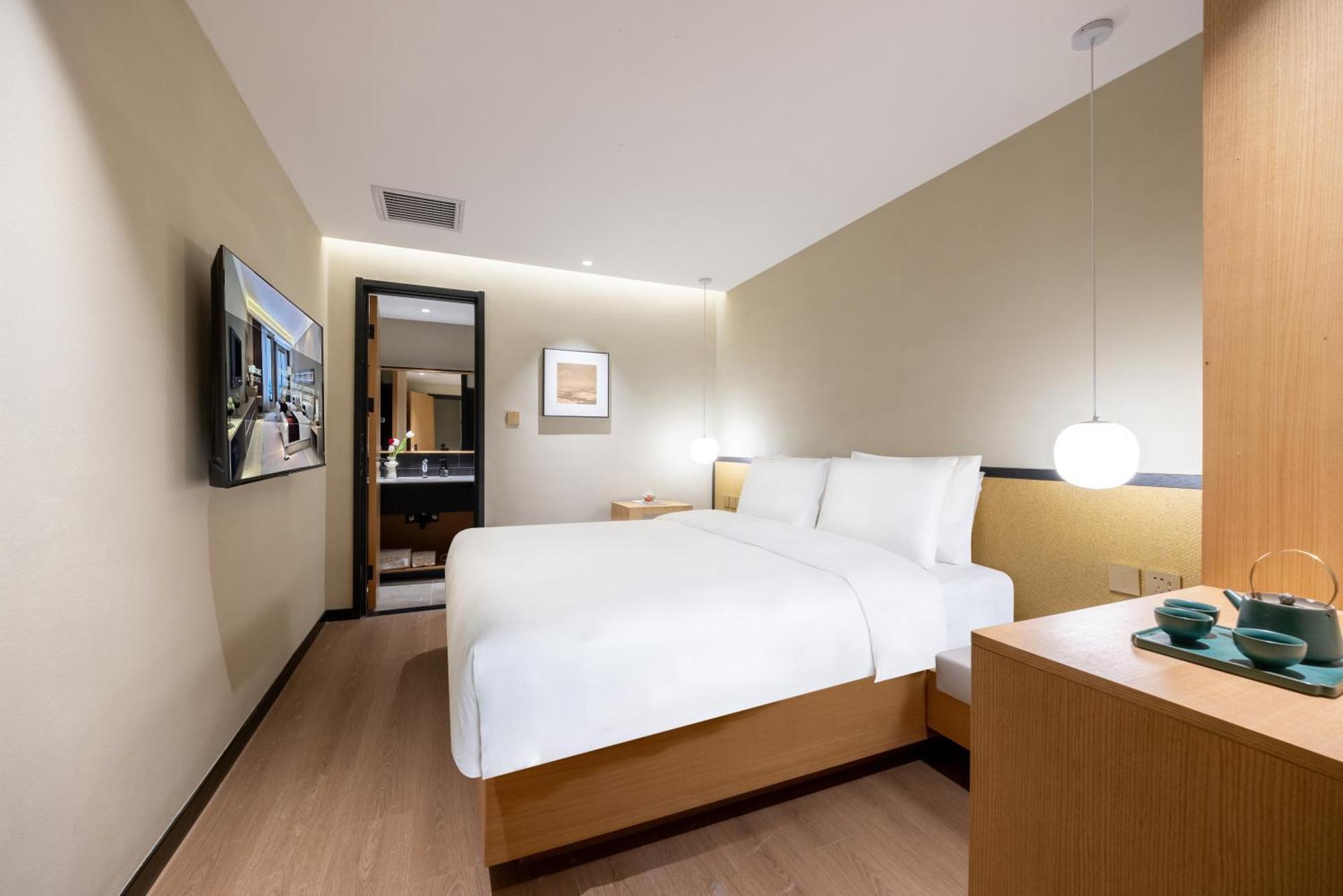 Beijing Tangfu Nanluoguxiang Wang Fu Jing Forbidden City Snack Street Hotel,1 Stop Walking To Airport Express,3 Stop To Tiananmen&Free Laundry Dry Service &Professional Free Tour Ticket Service With English Speaking Staff Exterior photo
